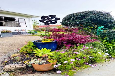 Photo of property in 28 Shakespeare Road, Bastia Hill, Whanganui, 4500