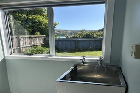 Photo of property in 10 Wallis Street, Raglan, 3225