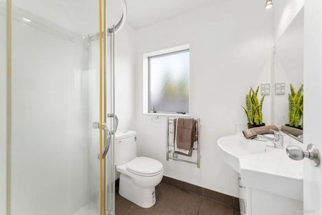 Photo of property in 104a Flanshaw Road, Te Atatu South, Auckland, 0610