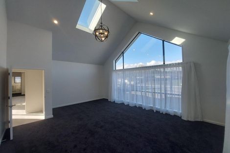 Photo of property in 21 Irvines Track, Halswell, Christchurch, 8025