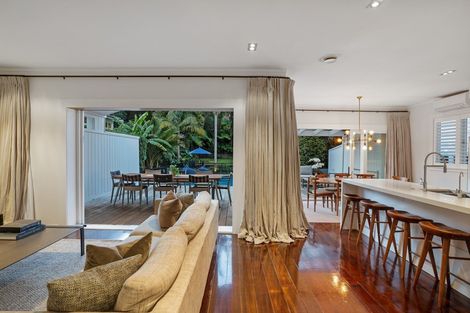 Photo of property in 17 West End Road, Herne Bay, Auckland, 1022