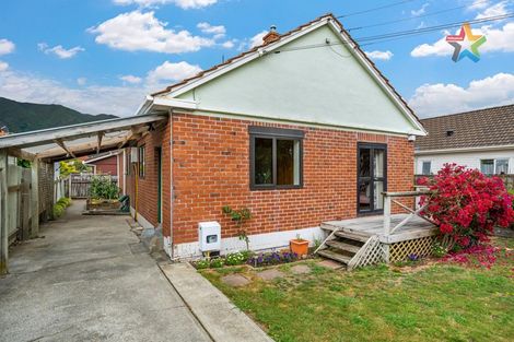 Photo of property in 16 Brook Street, Waiwhetu, Lower Hutt, 5010