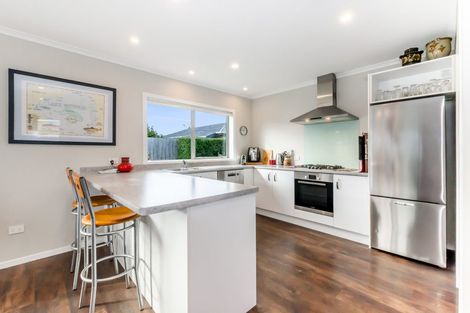 Photo of property in 39 Gallipoli Place, Paraparaumu, 5032