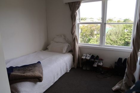 Photo of property in 70 Northland Road, Northland, Wellington, 6012