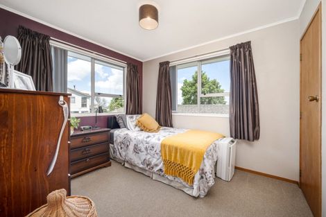 Photo of property in 56 Lewisham Street, Highland Park, Auckland, 2010