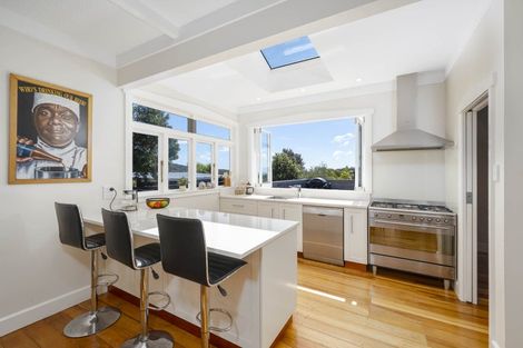 Photo of property in 29 Seaview Road, Paremata, Porirua, 5024