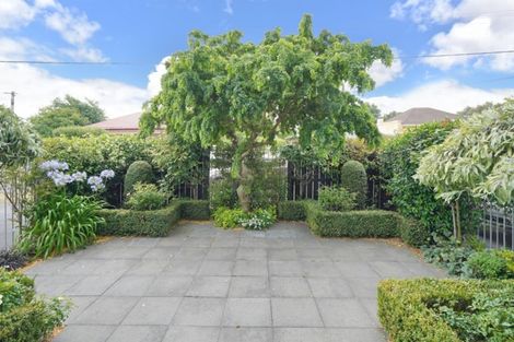 Photo of property in 1/8 Hutcheson Street, Sydenham, Christchurch, 8023