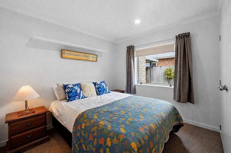 Photo of property in 24 Moulton Street, Moturoa, New Plymouth, 4310
