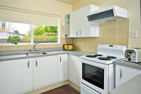 Photo of property in 34 Oxford Street, Fairfield, Hamilton, 3214