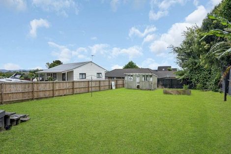 Photo of property in 21 Estuary Road, Weymouth, Auckland, 2103