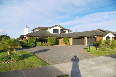 Photo of property in 16 Crannich Place, Wattle Downs, Auckland, 2103