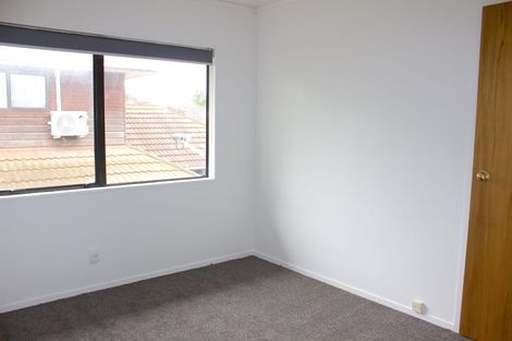 Photo of property in 1/25 Golfland Drive, Golflands, Auckland, 2013