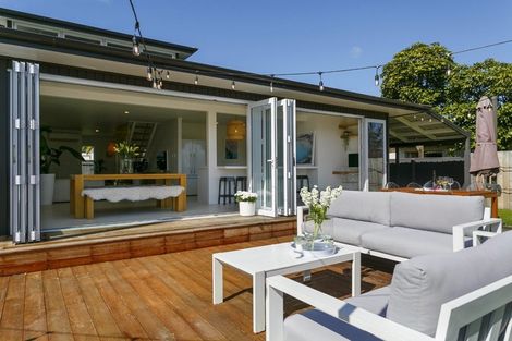 Photo of property in 25 Richmond Avenue, Richmond Heights, Taupo, 3330