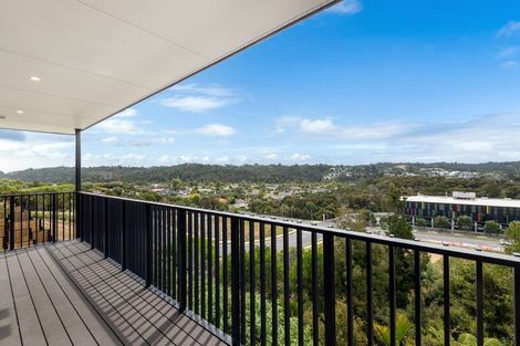 Photo of property in 4/1 Parapara Place, Albany, 0632