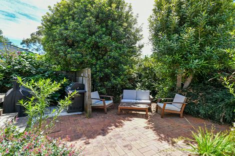 Photo of property in 15 Oakmont Place, Wattle Downs, Auckland, 2103