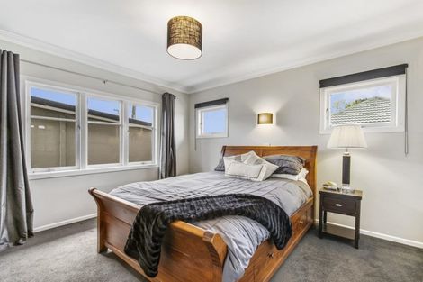 Photo of property in 20 Grove Road, Papakura, 2110