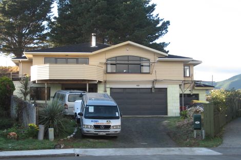 Photo of property in 14 Nugget Grove, Raumati Beach, Paraparaumu, 5032