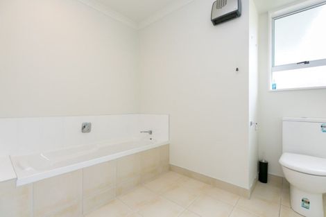 Photo of property in 13 Regent Place, Blagdon, New Plymouth, 4310