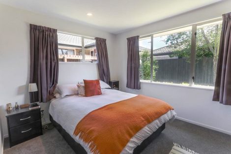 Photo of property in 4/2 Broadbent Street, Riccarton, Christchurch, 8041