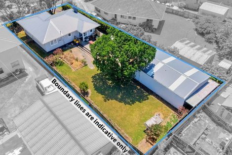 Photo of property in 42 Barrys Road, Glendene, Auckland, 0602