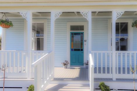 Photo of property in 17 Miro Street, Inglewood, 4330