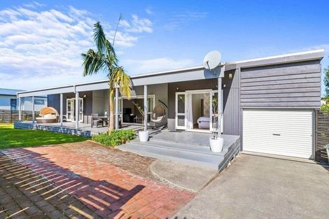 Photo of property in 4 Te Whai Street, Mangawhai Heads, Mangawhai, 0505