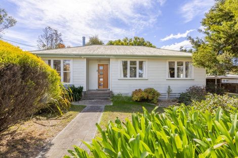 Photo of property in 26 Church Street, Waipawa, 4210