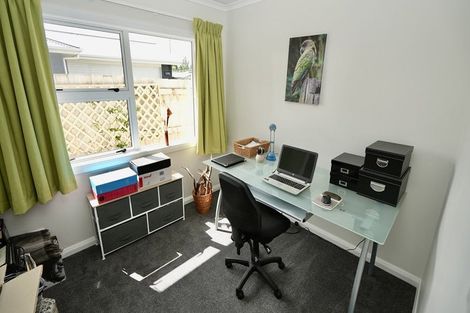 Photo of property in 13 Freedom Drive, Kelvin Grove, Palmerston North, 4414