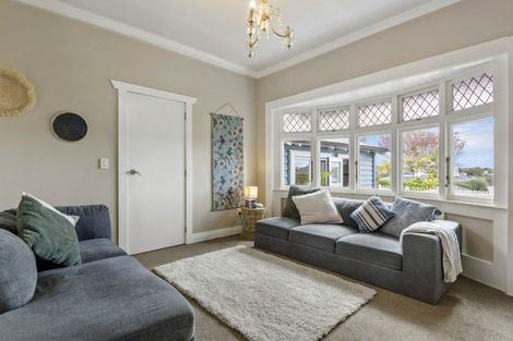 Photo of property in 1/92 Norwood Road, Bayswater, Auckland, 0622