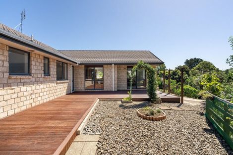 Photo of property in 3 Oteki Park Drive, Welcome Bay, Tauranga, 3112