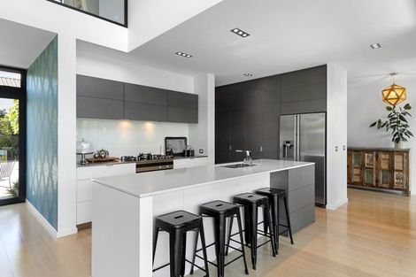 Photo of property in 18 Quarters Place, Halswell, Christchurch, 8025