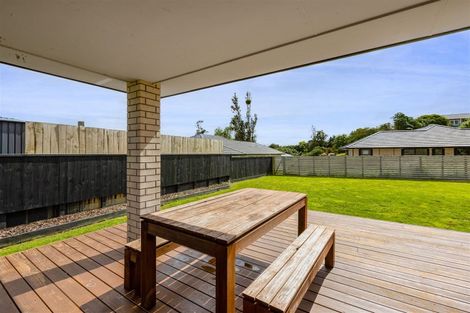 Photo of property in 15 Frederick Place, Whalers Gate, New Plymouth, 4310
