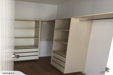 Photo of property in 24 Para Close, Fairview Heights, Auckland, 0632