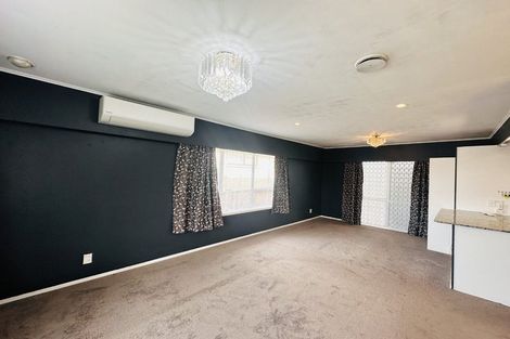 Photo of property in 86 Rosehill Drive, Rosehill, Papakura, 2113