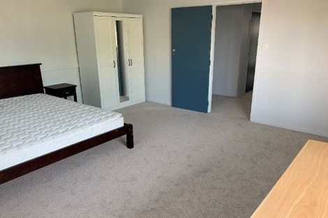 Photo of property in 61 Sunset Road, Totara Vale, Auckland, 0632