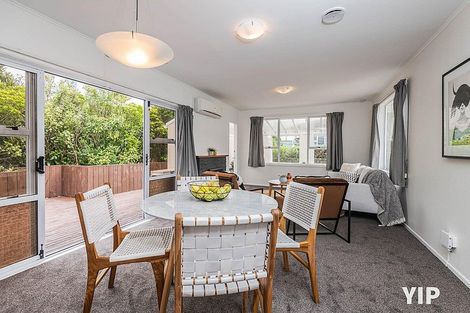 Photo of property in 17 Baylands Drive, Newlands, Wellington, 6037