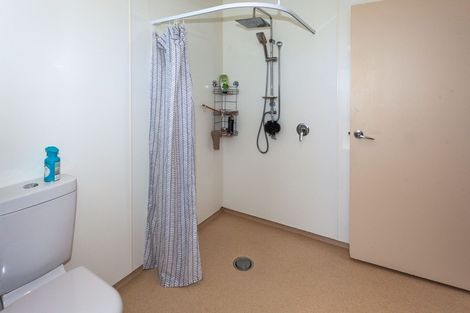 Photo of property in 589 East Coast Road, Browns Bay, Auckland, 0632