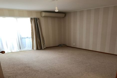 Photo of property in 56 Oliver Road, Eastern Beach, Auckland, 2012