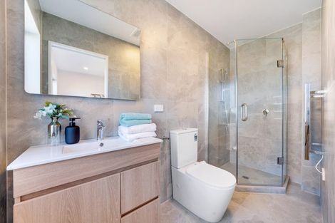 Photo of property in 2/32 Tiraumea Drive, Pakuranga, Auckland, 2010