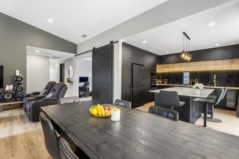 Photo of property in 41 Couldrey Crescent, Red Beach, 0932