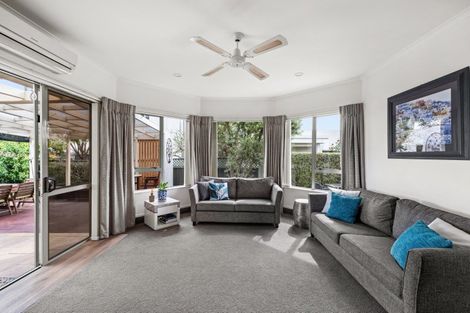 Photo of property in 13 Arcadia Lane, Havelock North, 4130