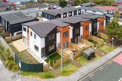 Photo of property in 1/85 Jaemont Avenue, Te Atatu South, Auckland, 0610