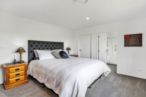 Photo of property in 17 Westwood Drive, Aokautere, Palmerston North, 4471