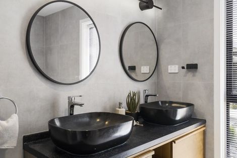 Photo of property in 102 Moffat Road, Bethlehem, Tauranga, 3110