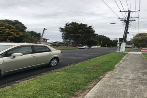 Photo of property in 118b Colwill Road, Massey, Auckland, 0614