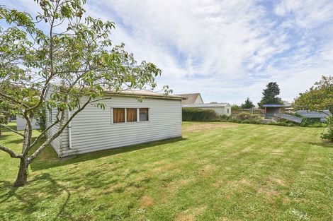 Photo of property in 62 Ellesmere Crescent, Highbury, Palmerston North, 4412