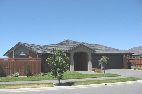Photo of property in 24 Ruahine Place, Parklands, Christchurch, 8083