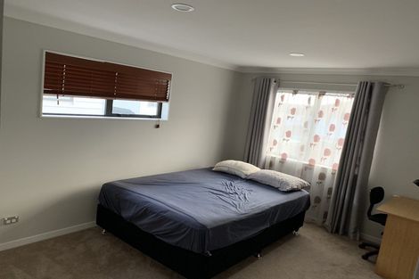 Photo of property in 2 Creggan Crescent, Flat Bush, Auckland, 2019