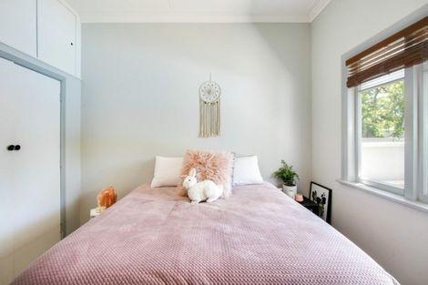 Photo of property in 28 Avenue Road, Greenmeadows, Napier, 4112