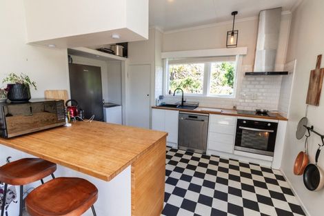 Photo of property in 11 Waiapu Road, Kelburn, Wellington, 6012